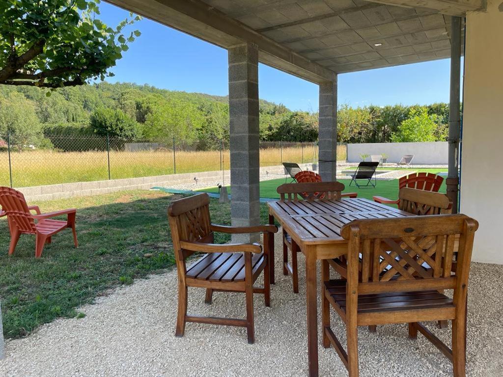 Вилла Toupie Et Bicyclette Charmes-sur-Rhone Экстерьер фото